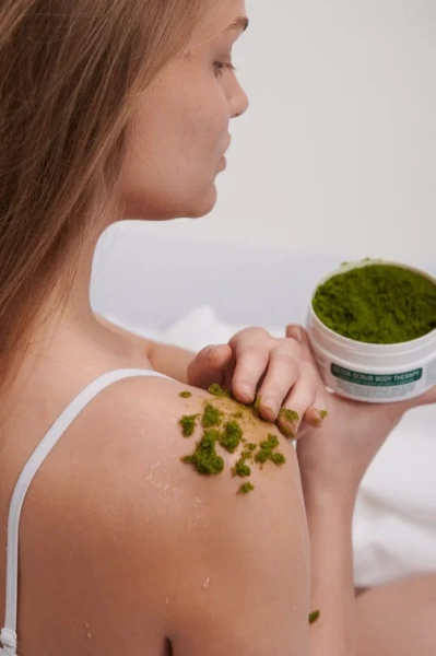 Детокс-скраб-терапия для тела с хлореллой DETOX -SCRUB BODY THERAPY, 300 ml Alga Spa